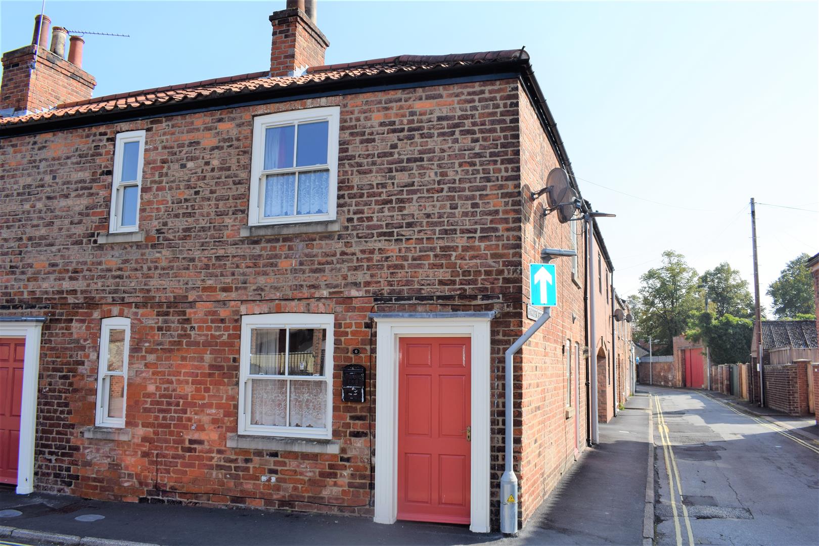 2 Bedroom Property To Let in Brigg, Cross Street £495 PCM